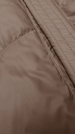 Ciemnobeżowy genialny pikowany damski bezrękawnik kamizelka z kapturem PLUS SIZE