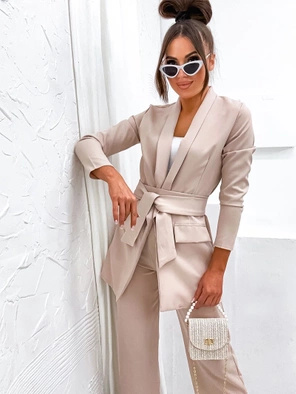 Beżowy elegancki komplet oversizowa marynarka i luźne spodnie