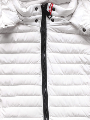 Biała przejściowa długa pikowana kurtka płaszczyk z odpinanym kapturem