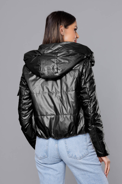Czarna błyszcząca kurtka przejściowa na suwak