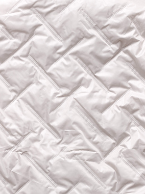 Perłowa genialna lekka przejściowa kurteczka ze stójką