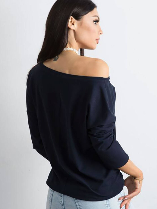 Granatowa gładka i luźna bluzka basic, wiązana na dole