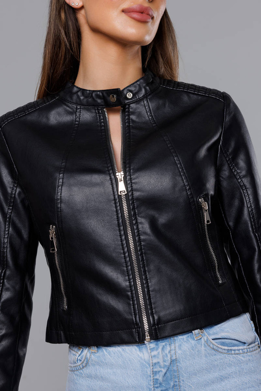 Czarna kurtka ekoskóra ramoneska ze stójką zapinana na suwak