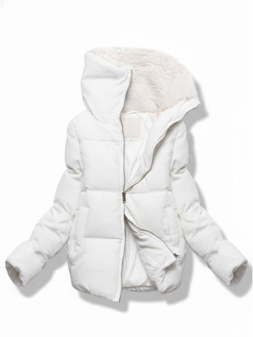 Biała sztruksowa krótka pikowana zimowa kurtka z kołnierzem na futerku zapinana na suwak