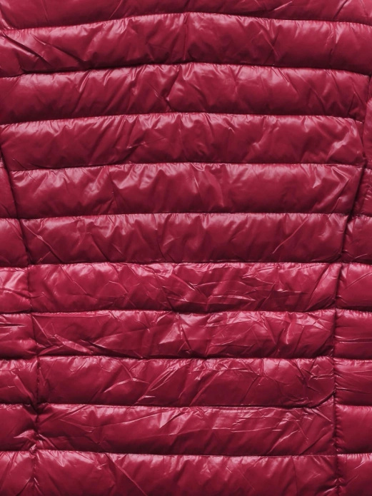 Bordowa pikowana kurtka ze stójką