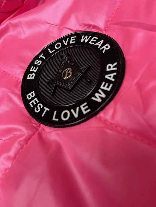 Różowy śliczny damski pikowany bezrękawnik kamizelka