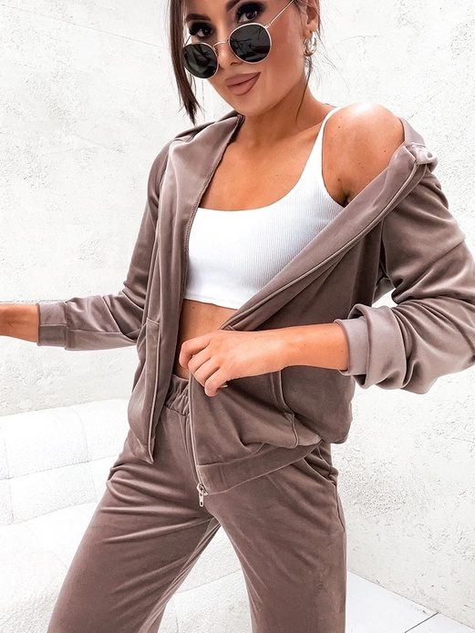 Cappuccino welurowy dres gładki komplet z szerokimi spodniami