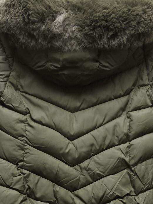 Ciemnozielona zimowa puchowa pikowana kurtka z futerkiem