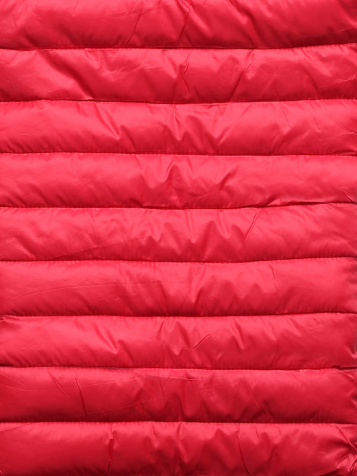 Czerwony pikowany bezrękawnik kamizelka