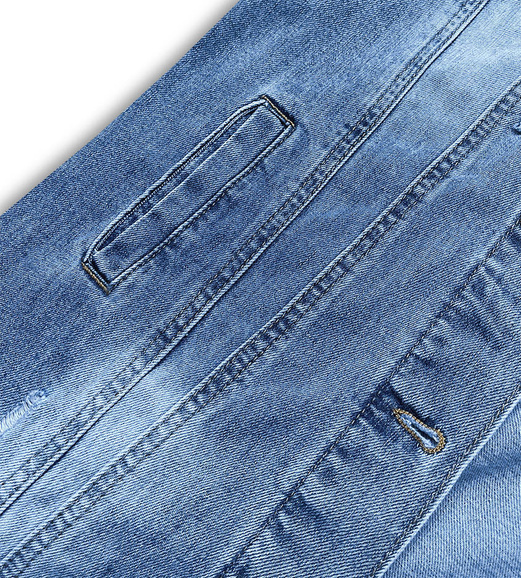 JEANSOWA DAMSKA KURTKA Z PRZETARCIAMI NIEBIESKA (POP7020-K)