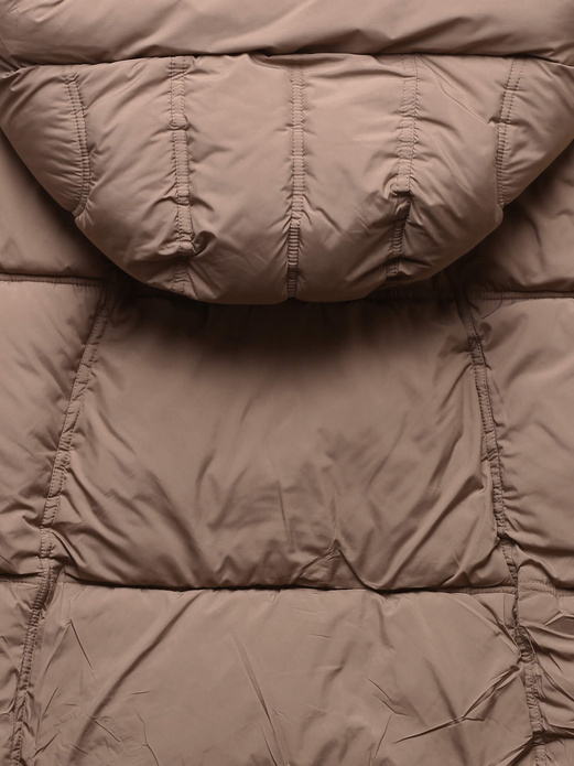 Beżowa damska oversizowa zimowa kurtka z kołnierzem netmoda