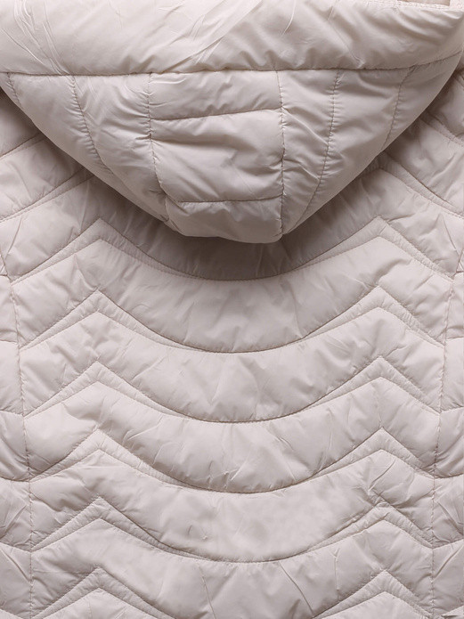 Ecru twarzowa pikowana przejściowa kurtka z kapturem