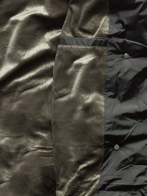 Ciemnozielona długa pikowana zimowa kurtka płaszczyk z kołnierzem