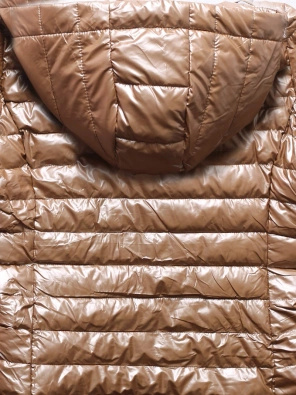 Złota błyszcząca pikowana kurtka damska z kapturem