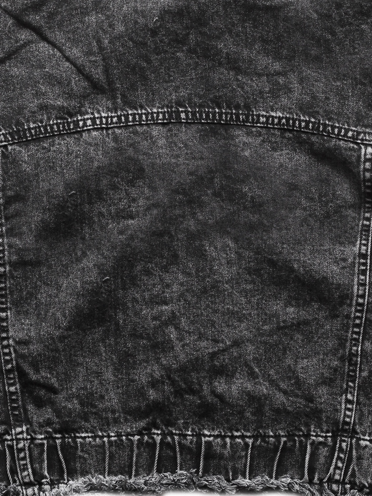 Czarna krótka damska kurtka jeansowa