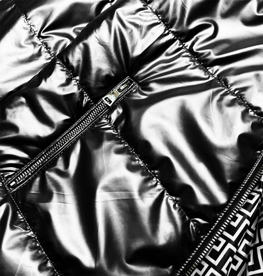 Czarna dwustronna przejściowa kurtka damska z kapturem geometryczne wzory