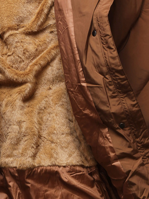 Karmelowy długi płaszczyk kurtka zimowa - na ciepłym misiu z kołnierzem