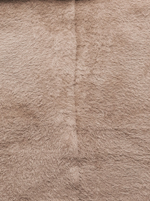 Jasnobeżowa damska narzutka alpaka wełniana