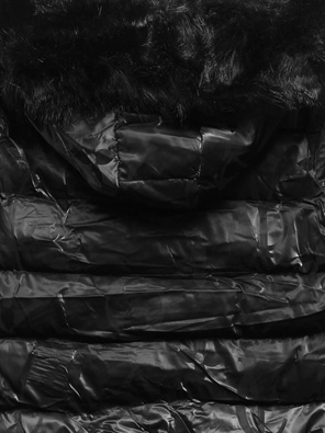 Czarna krótka zimowa damska kurtka w kwiaty 