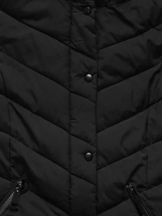 Czarna długa wyszczuplająca pikowana kurtka w jodełkę z kapturem