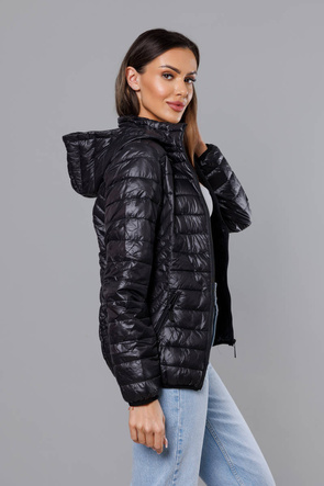 Czarna modna przejściowa pikowana kurtka z kapturem
