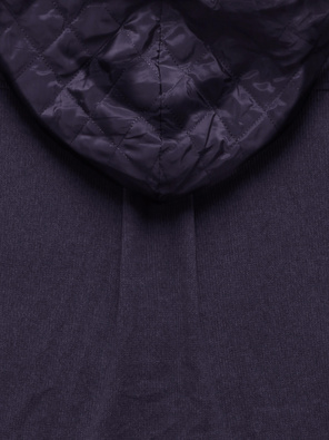 Fioletowa bluza w prążki z łatami i z kapturem zapinana na suwak