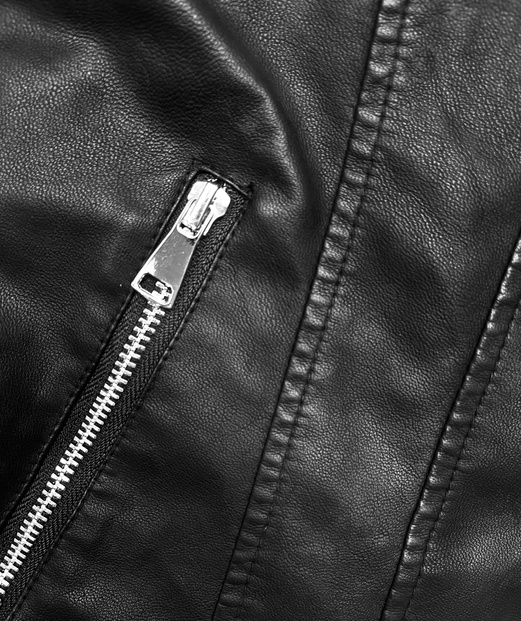 Czarna kurtka ekoskóra ramoneska ze stójką wyszczuplający fason