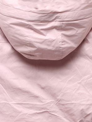 Pudrowo różowa kapitalna damska kurtka przejściowa z podwijanymi rękawami