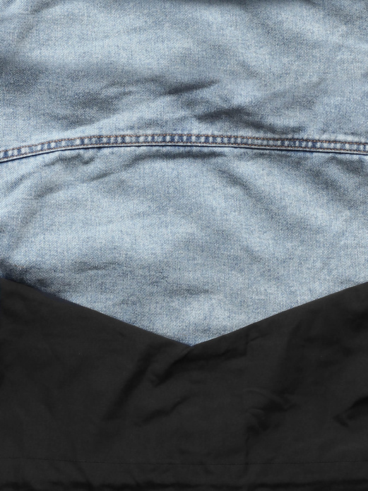 Niebiesko czarna oversizowa kurtka jeansowa z łączonych materiałów