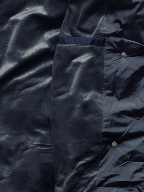 Granatowa długa pikowana zimowa kurtka płaszczyk z kołnierzem