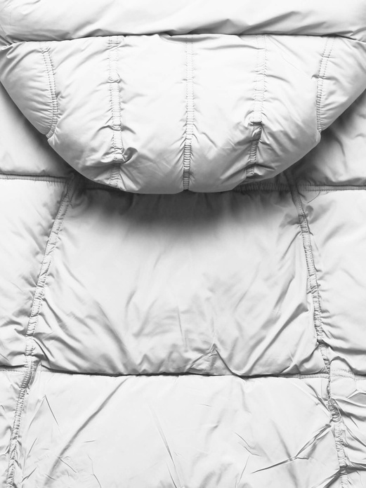 Ecru damska oversizowa zimowa kurtka z kołnierzem netmoda