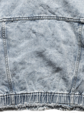 Niebieska krótka damska kurtka jeansowa 