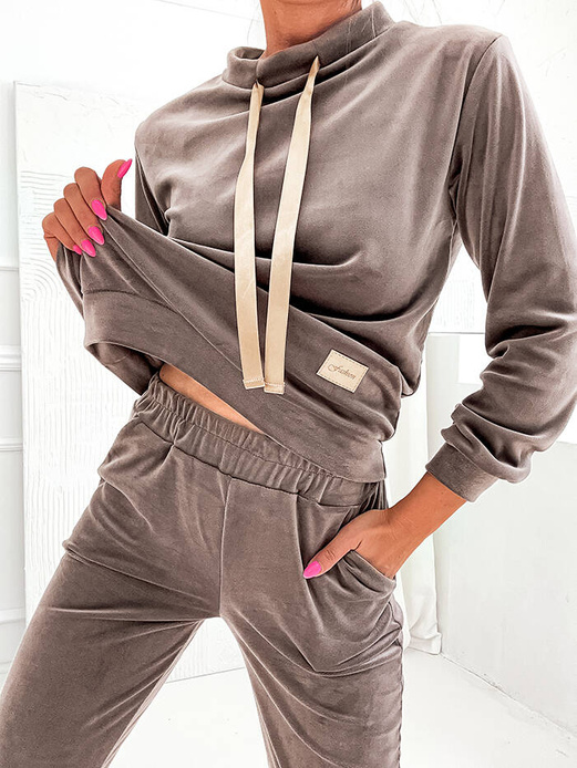 Cappuccino damski welurowy gładki dres komplet z tasiemką