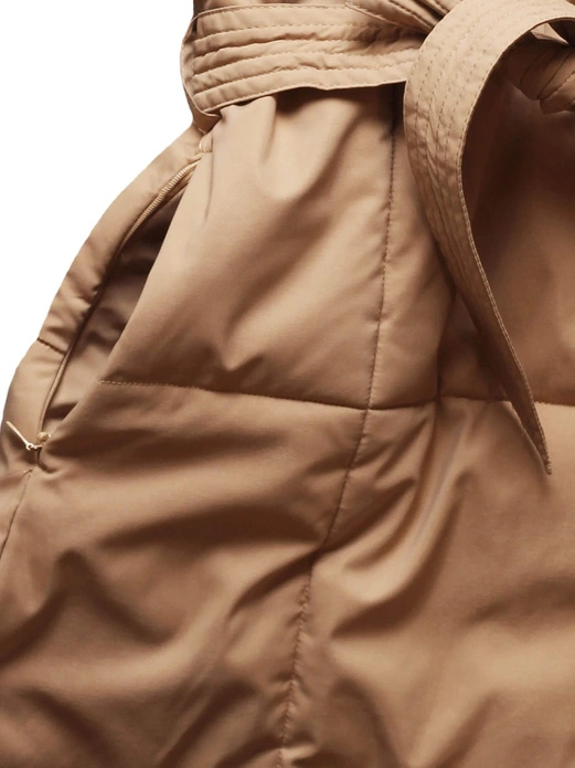 Beżowy zimowy długi płaszczyk z genialnym kołnierzem