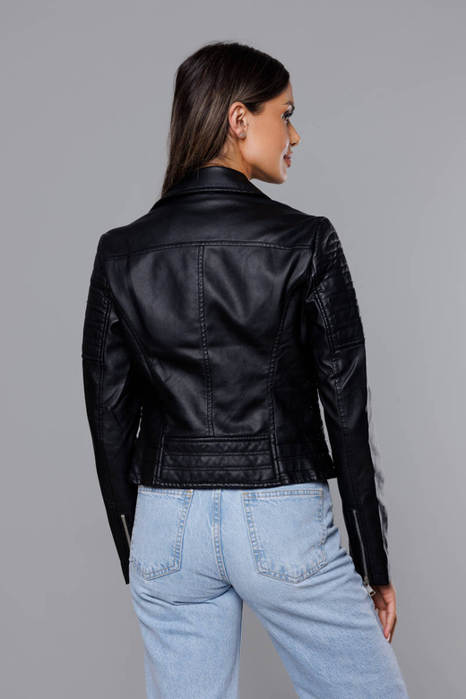 Czarna ekoskóra kurtka ramoneska zapinana na skos z klapami i ozdobnymi przeszyciami