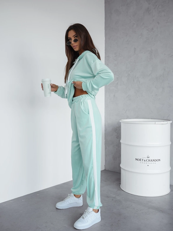 Cappucino damski welurowy kapitalny gładki dres komplet