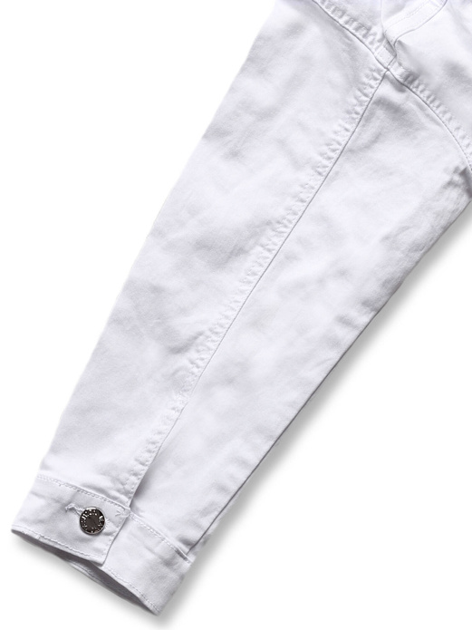 Biała krótka damska kurtka jeansowa na guziki ze ściągaczem