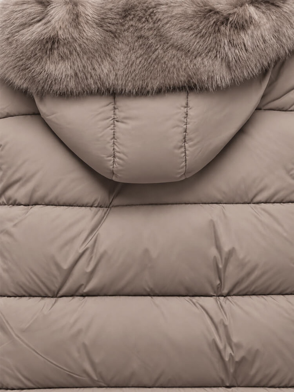 Damska zimowa kurtka puffer z futrzanym kapturem beżowa netmoda