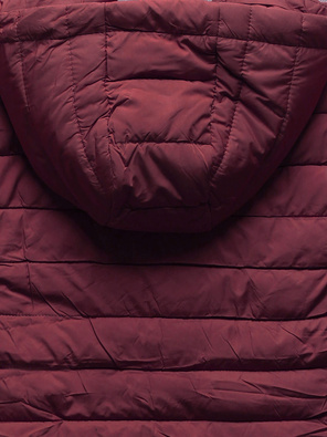 Burgundowa pikowana kurtka na z kapturem