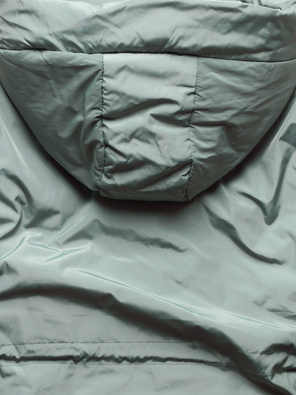 Jasnozielona zimowa ciepła kurtka damska na futrze z kołnierzem