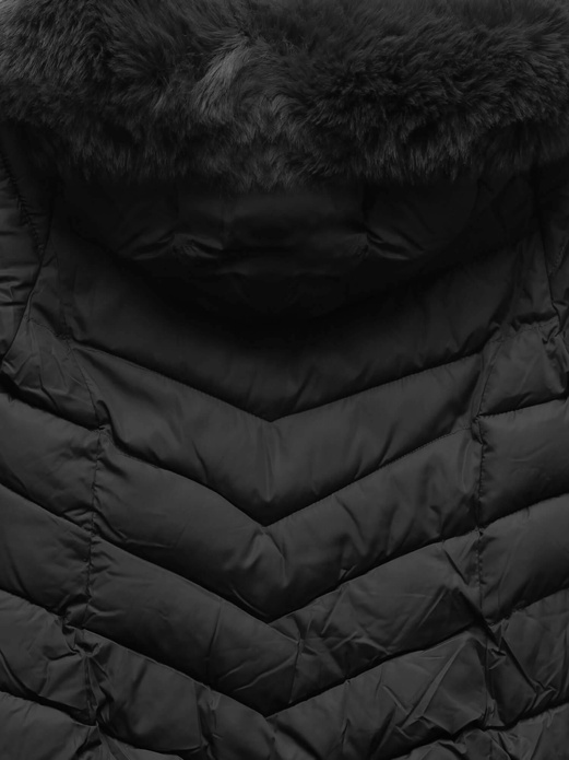 Czarna zimowa puchowa pikowana kurtka z futerkiem