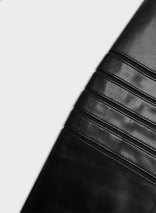 Czarna kurtka z eko skóry z ażurowymi wstawkami