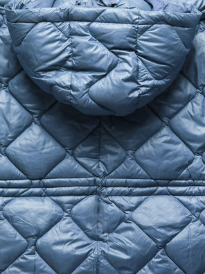 Granatowa oversizowa zimowa damska pikowana w karo kurtka z kapturem