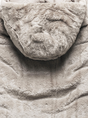 Beżowy dwustronny damski pikowany bezrękawnik z kapturem na futrze