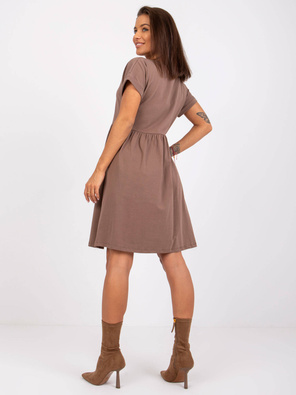 Brązowa plisowana, przewiewna, wygodna, twarzowa sukienka basic