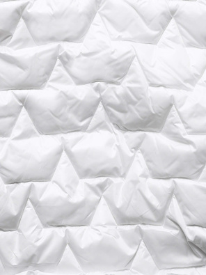 Biały damski pikowany bezrękawnik ze stójką