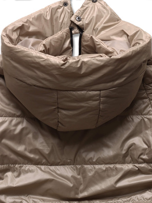 Beżowa damska pikowana kurtka przejściowa ze stójką