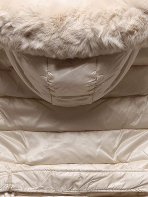 Perłowy zimowy piękny płaszcz zapinany na guziki