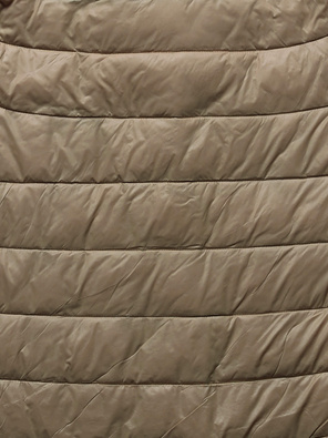 Brązowa trapezowa pikowana wiosenna kurtka na zatrzaski