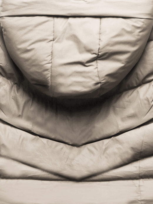 Ecru zimowa kurtka z kapturem i kołnierzem płaszcz pikowany na suwak